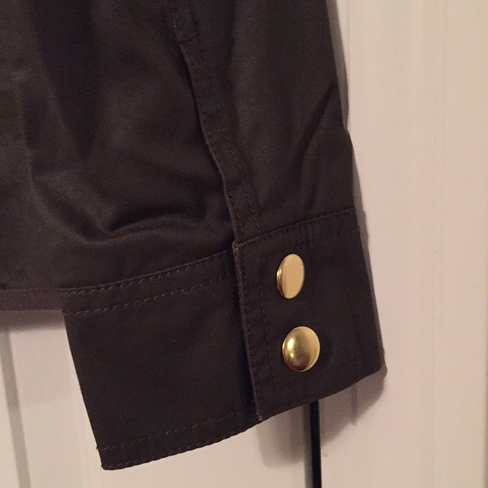 Light weight jacket. - Picture 4 of 4
